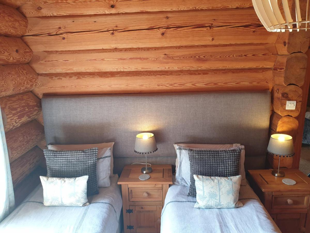 Newland Valley Log Cabins Ulverston Exterior photo